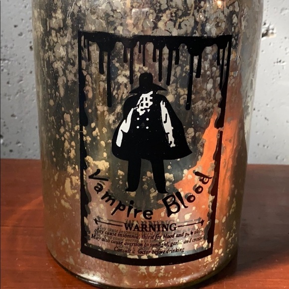 Vampire blood - Picture 2 of 2